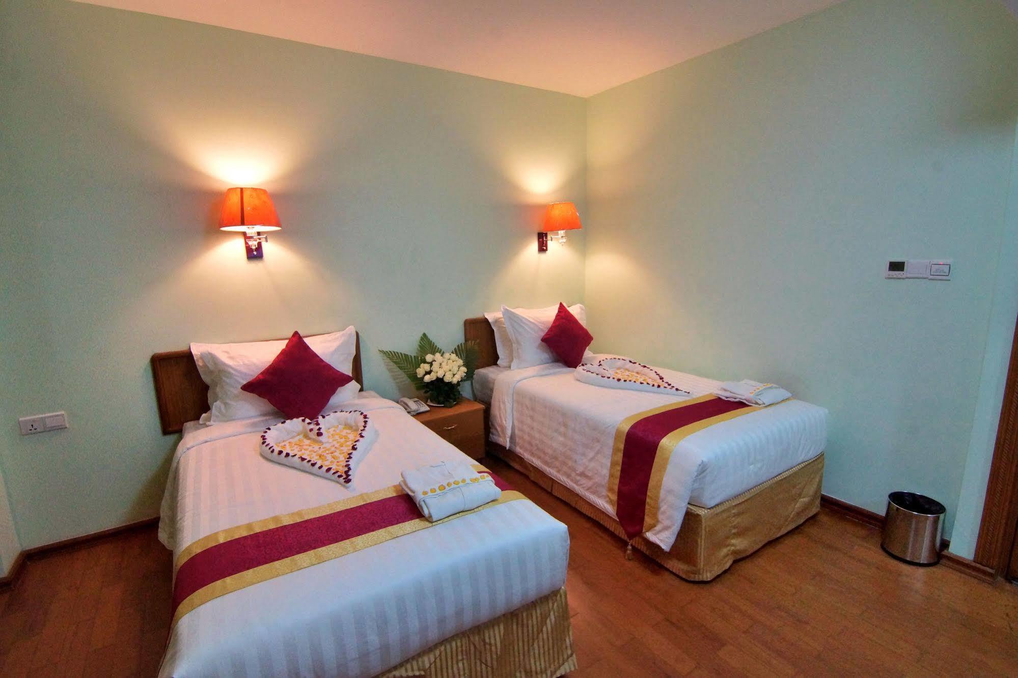 Hotel A1 Mandalay Exterior foto