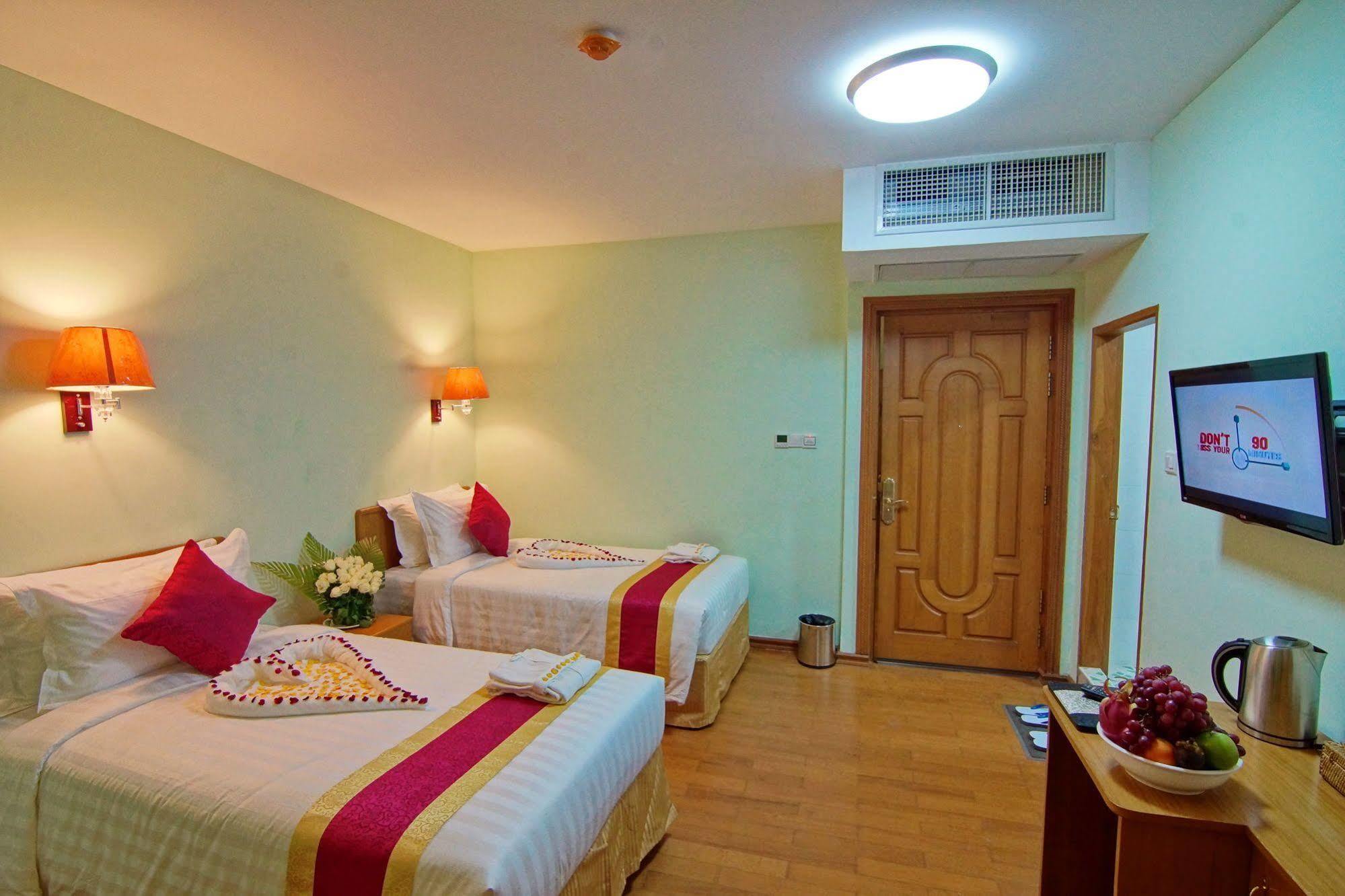 Hotel A1 Mandalay Exterior foto